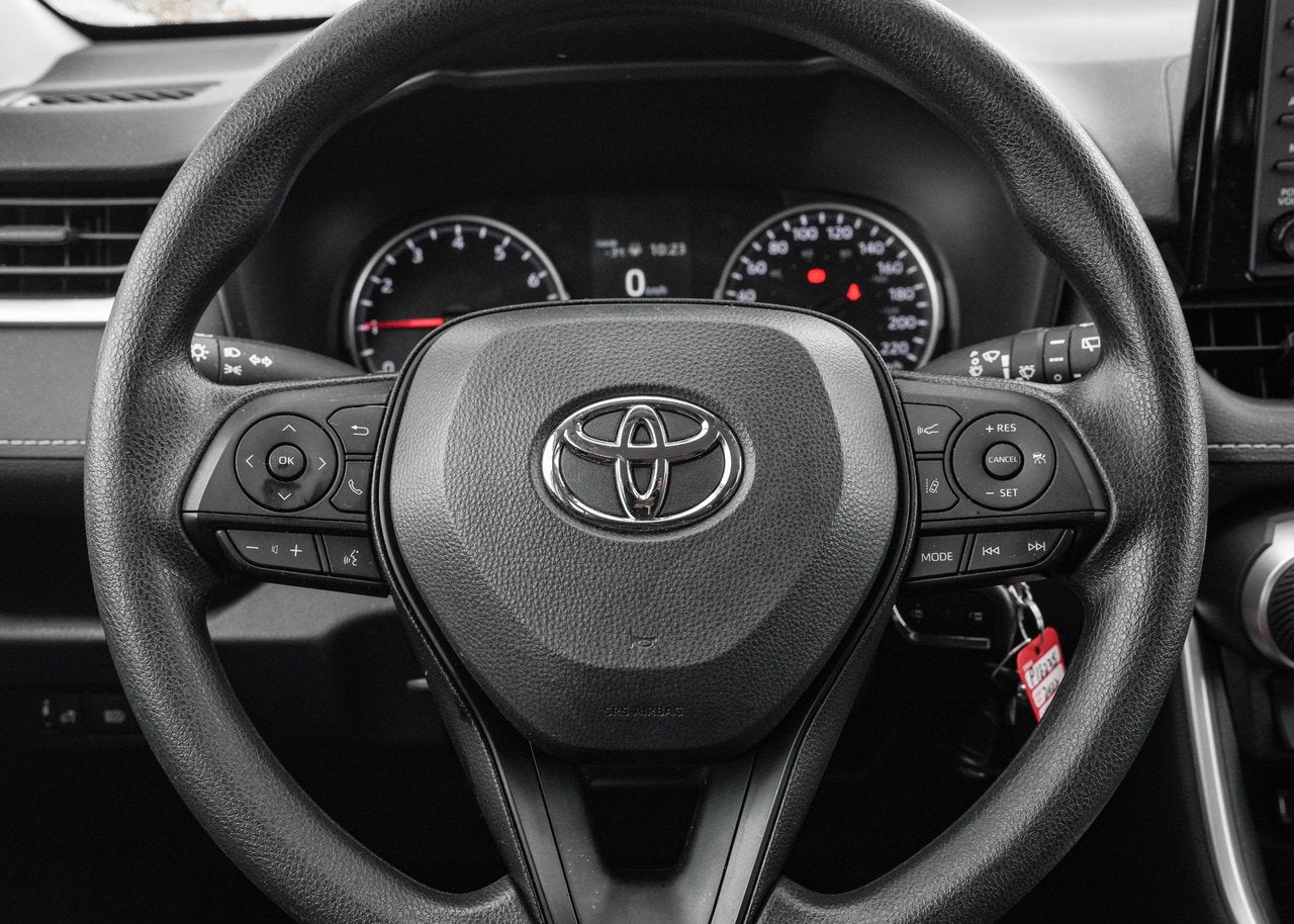 2022 Toyota RAV4 LE AWD