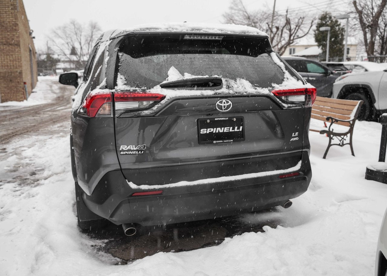 2022 Toyota RAV4 LE AWD