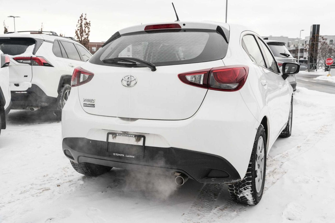 2020 Toyota Yaris Hatchback LE