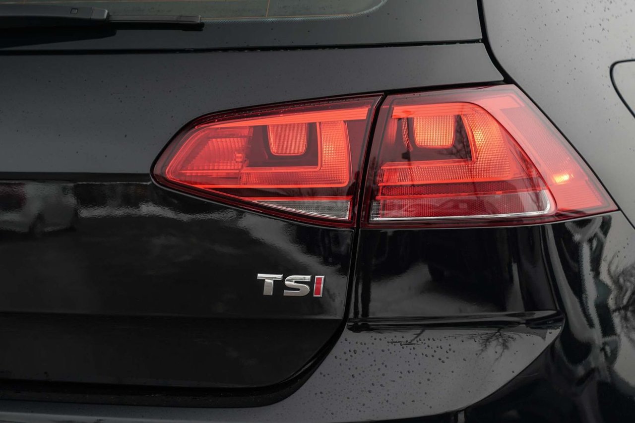 2016 Volkswagen Golf TRENDLINE AUTO; A/C SIEGES CHAUFFANT *GARANTIE*