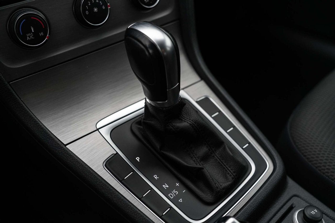 2016 Volkswagen Golf TRENDLINE AUTO; A/C SIEGES CHAUFFANT *GARANTIE*