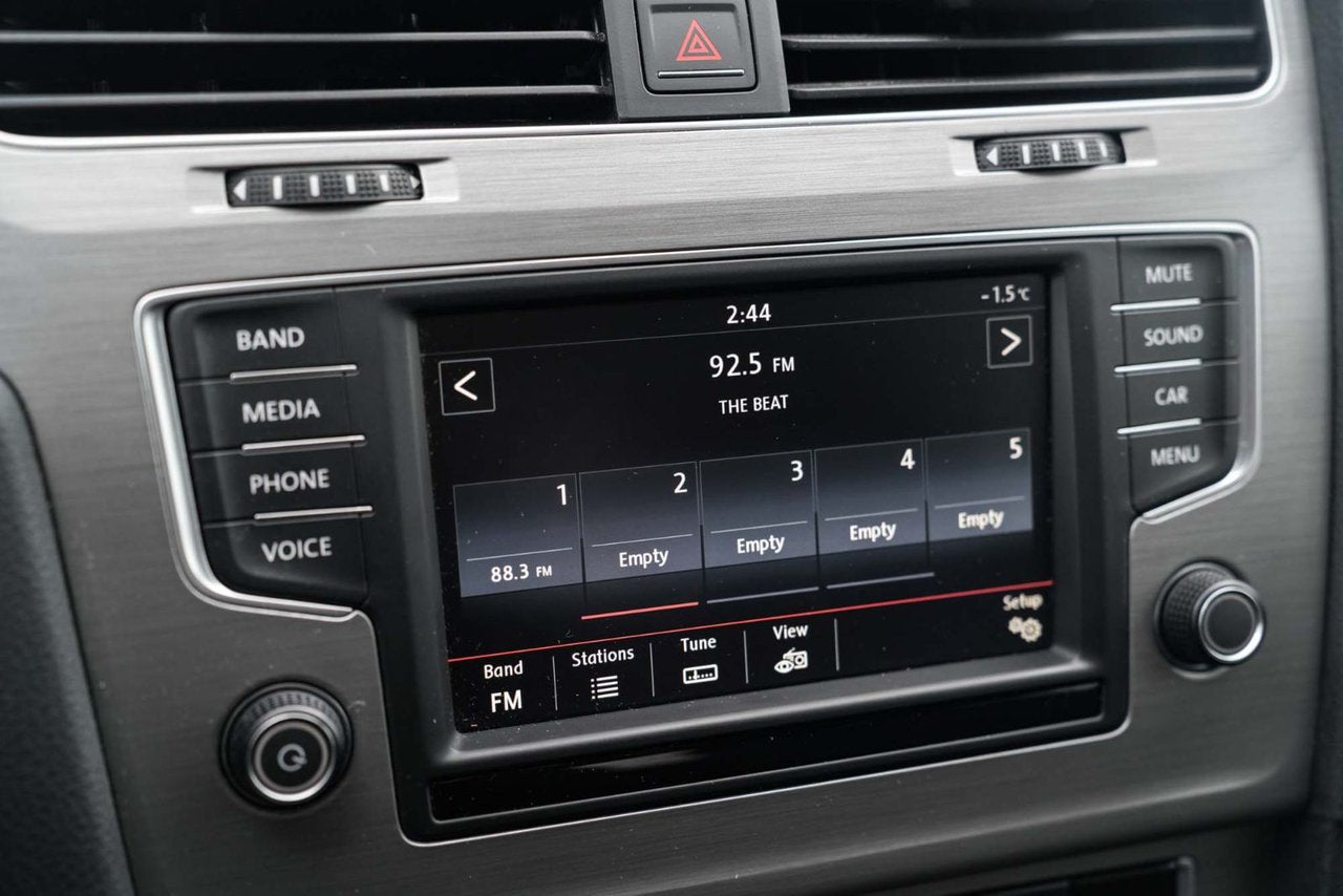 2016 Volkswagen Golf TRENDLINE AUTO; A/C SIEGES CHAUFFANT *GARANTIE*