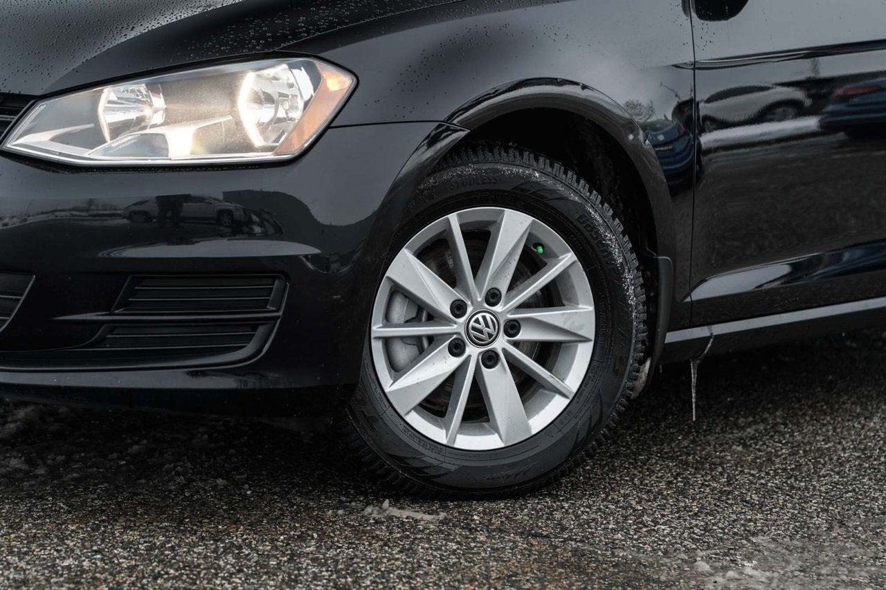 2016 Volkswagen Golf TRENDLINE AUTO; A/C SIEGES CHAUFFANT *GARANTIE*