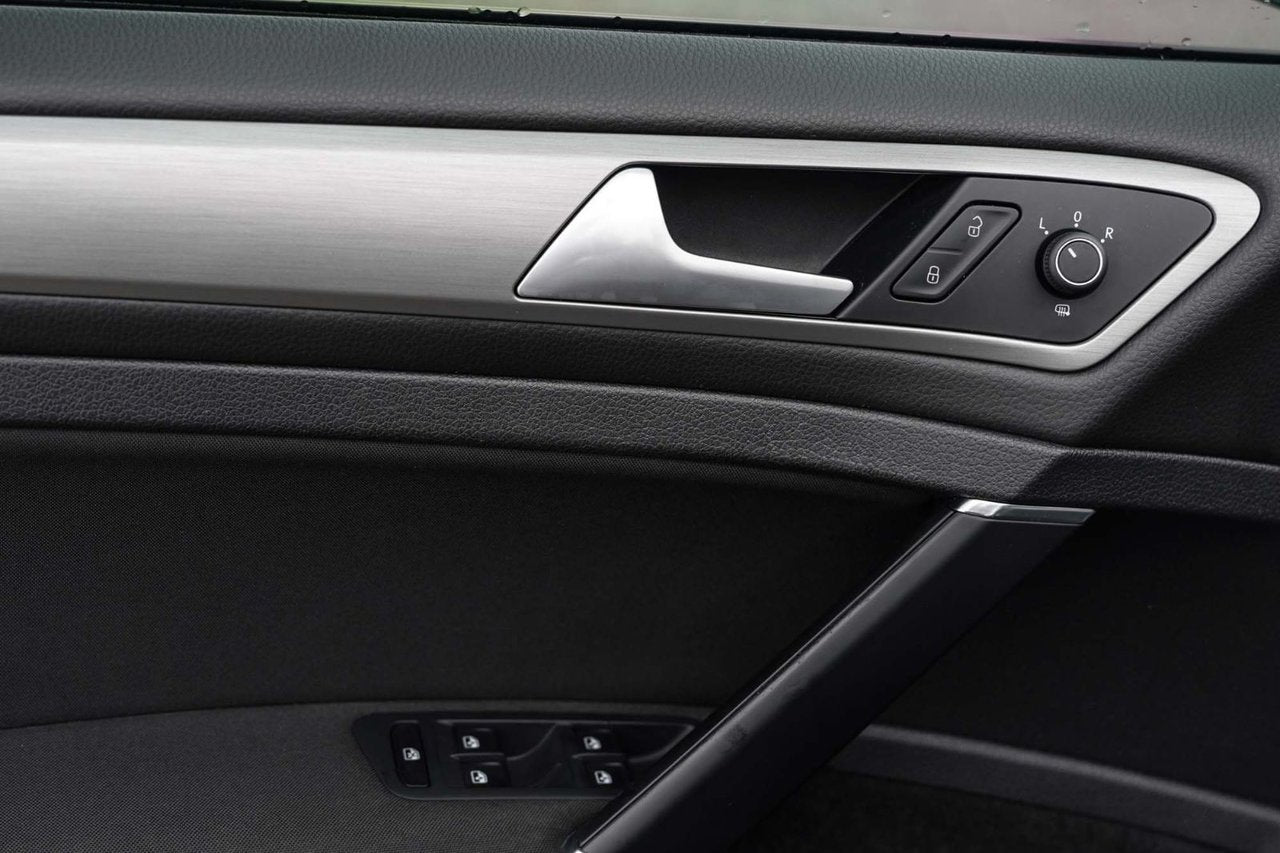 2016 Volkswagen Golf TRENDLINE AUTO; A/C SIEGES CHAUFFANT *GARANTIE*