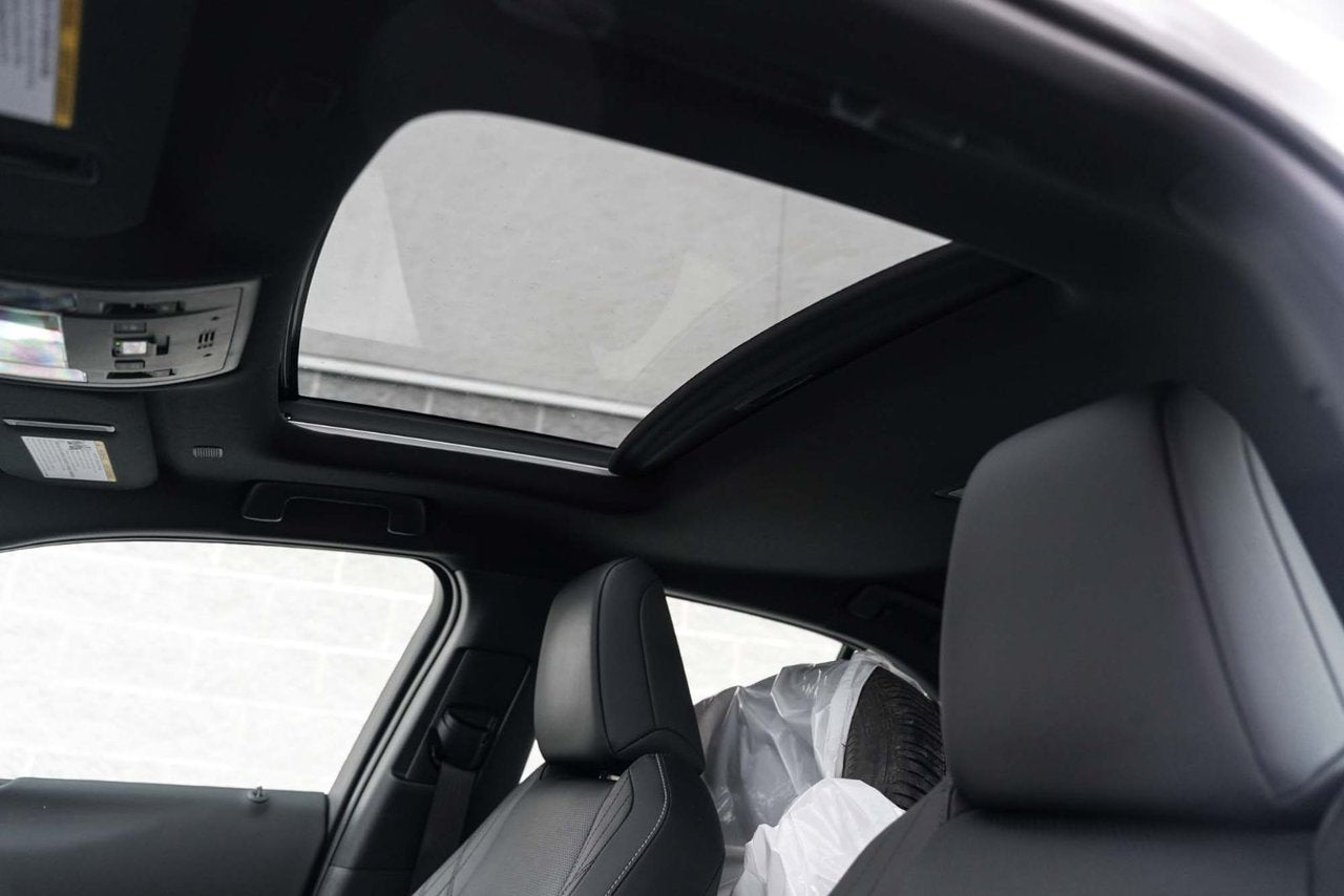 2025 Lexus UX 300h DEMO PREMIUM HYBRIDE BAS KM CUIR TOIT