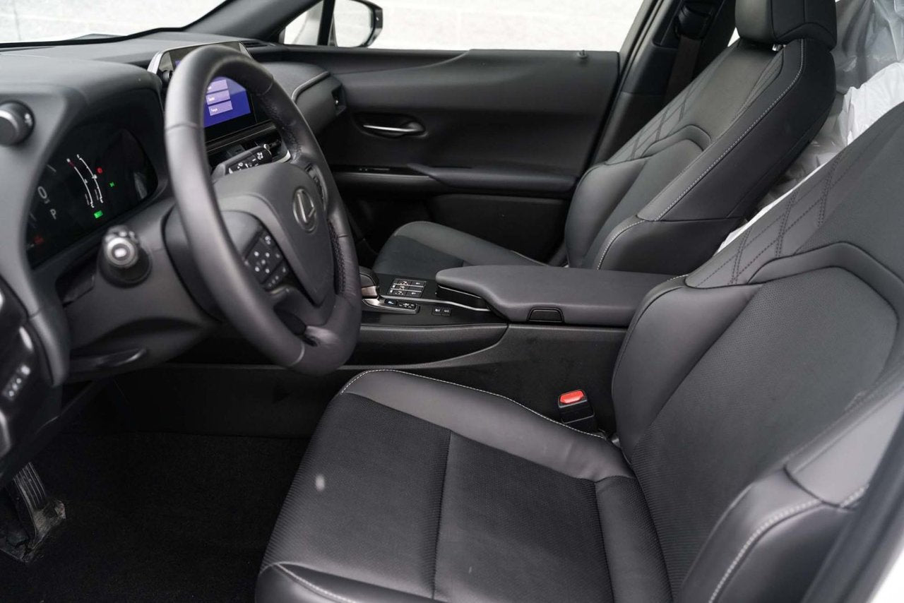 2025 Lexus UX 300h DEMO PREMIUM HYBRIDE BAS KM CUIR TOIT