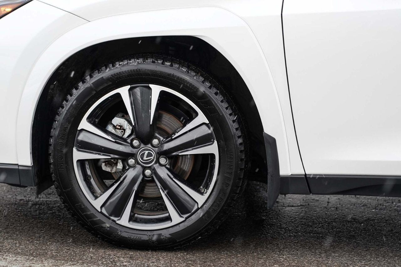 2025 Lexus UX 300h DEMO PREMIUM HYBRIDE BAS KM CUIR TOIT