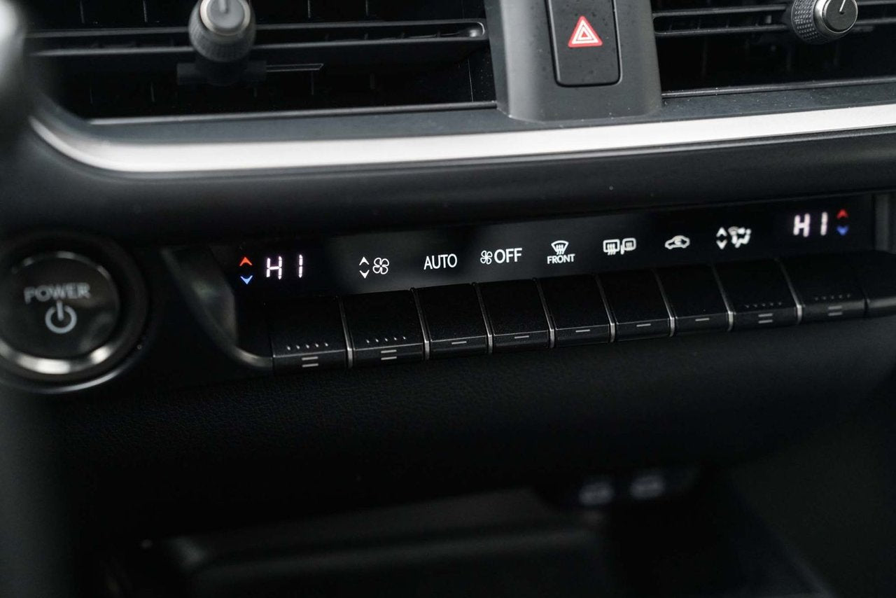 2025 Lexus UX 300h DEMO PREMIUM HYBRIDE BAS KM CUIR TOIT