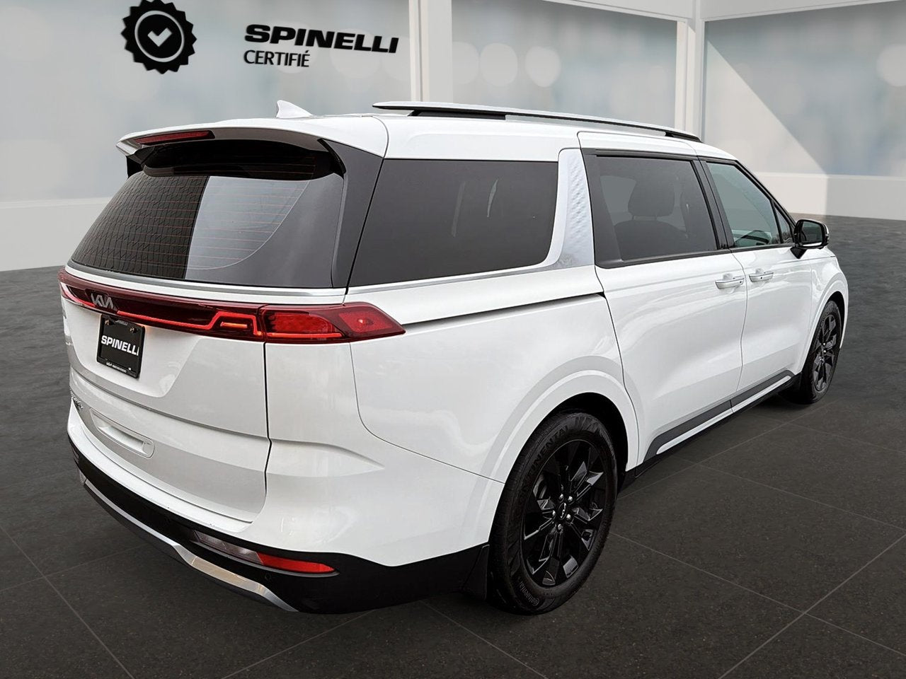 2022 Kia Carnival SX
