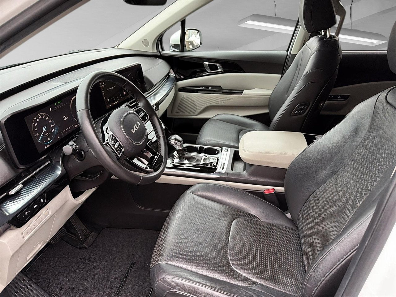 2022 Kia Carnival SX