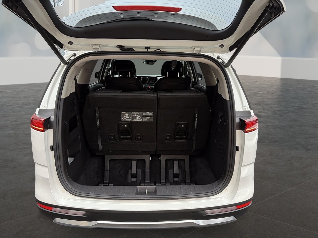 2022 Kia Carnival SX