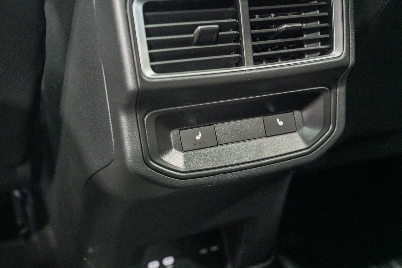 2025 Volkswagen Atlas Cross Sport Execline