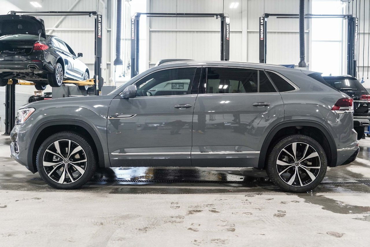 2025 Volkswagen Atlas Cross Sport Execline