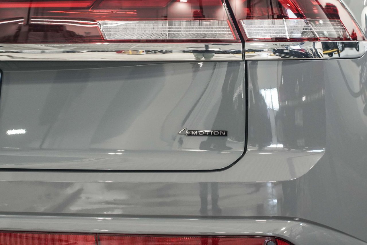 2025 Volkswagen Atlas Cross Sport Execline