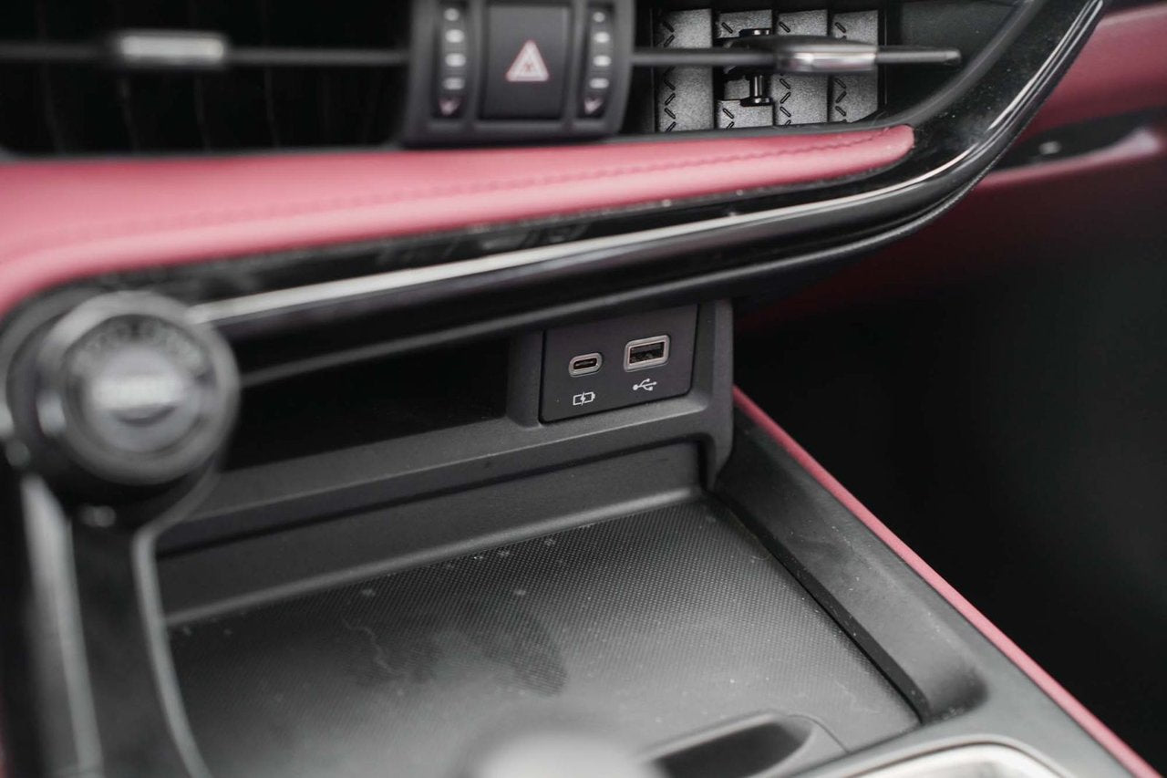 2025 Lexus NX 450h+ 450h+ DEMO ULTRA PREMIUM HYBRIDE BRANCHABLE CUIR