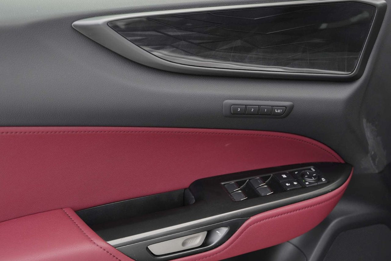 2025 Lexus NX 450h+ 450h+ DEMO ULTRA PREMIUM HYBRIDE BRANCHABLE CUIR