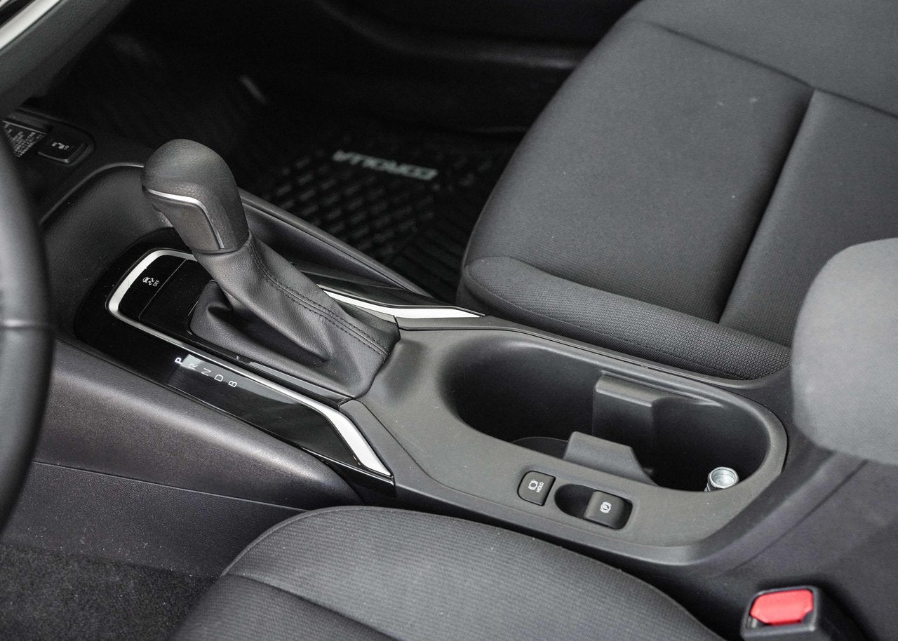 2025 Toyota Corolla LE UPGRADE