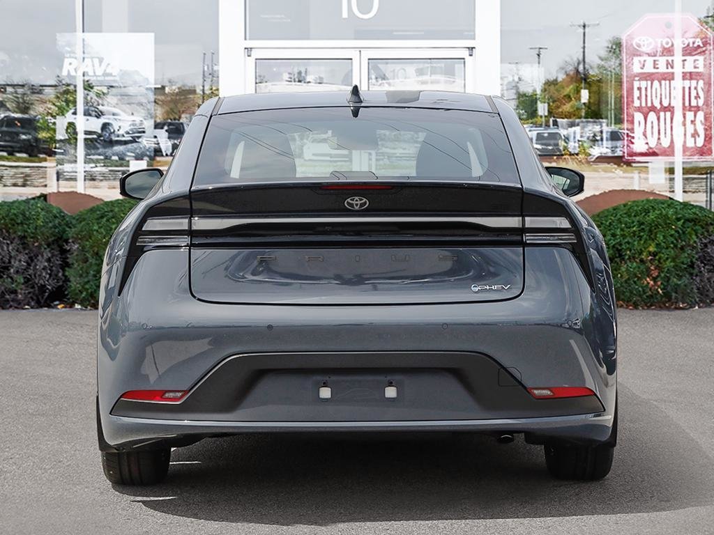 2026 Toyota Prius Plug-in Hybrid SE