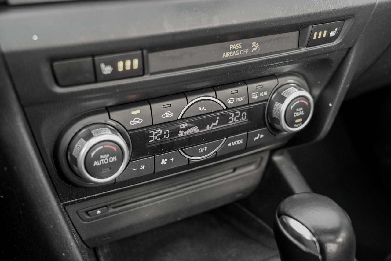 2015 Mazda Mazda3 SPORT GT; CUIR TOIT NAV SIEGES CHAUFFANT*GARANTIE*