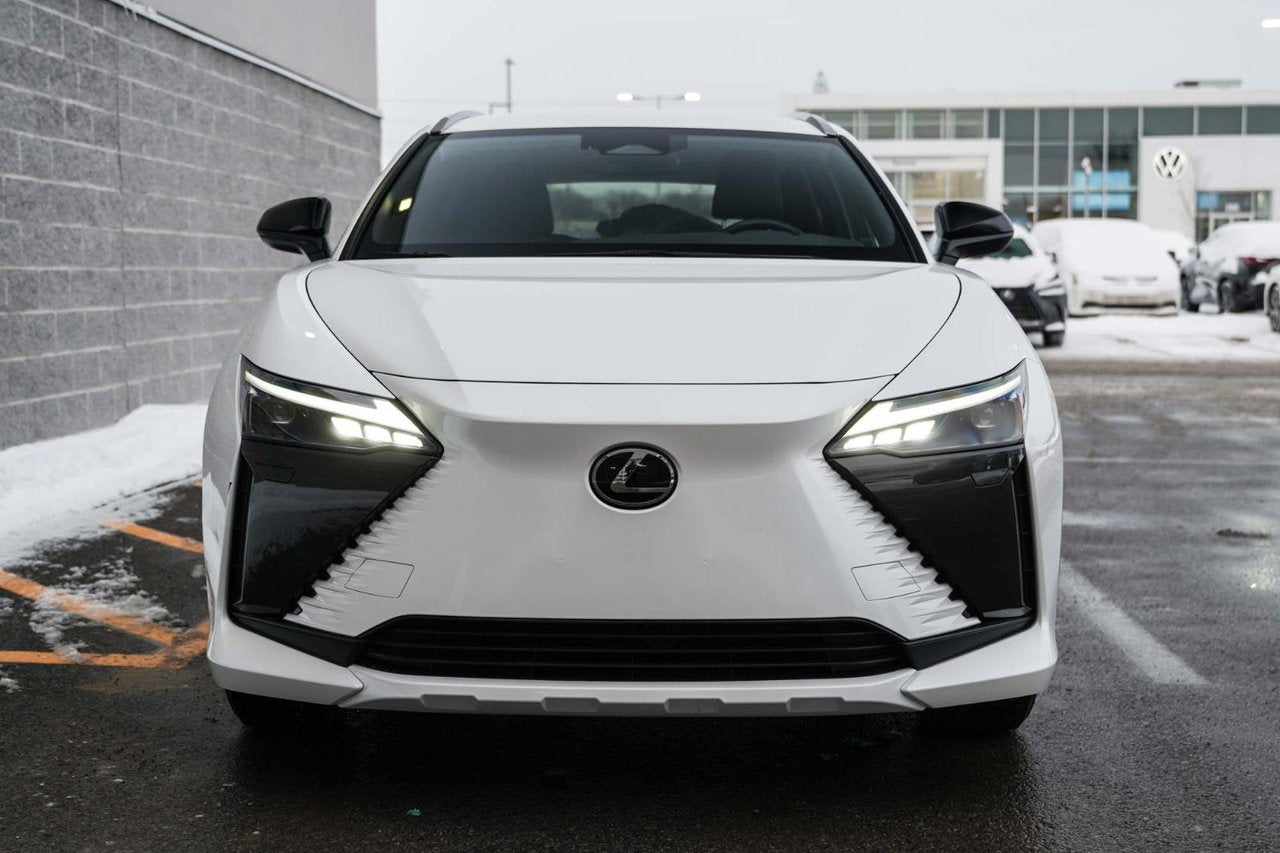 2023 Lexus RZ 450e DEMO SIGNATURE AWD DIRECT4 BAS KM COMME NEUF