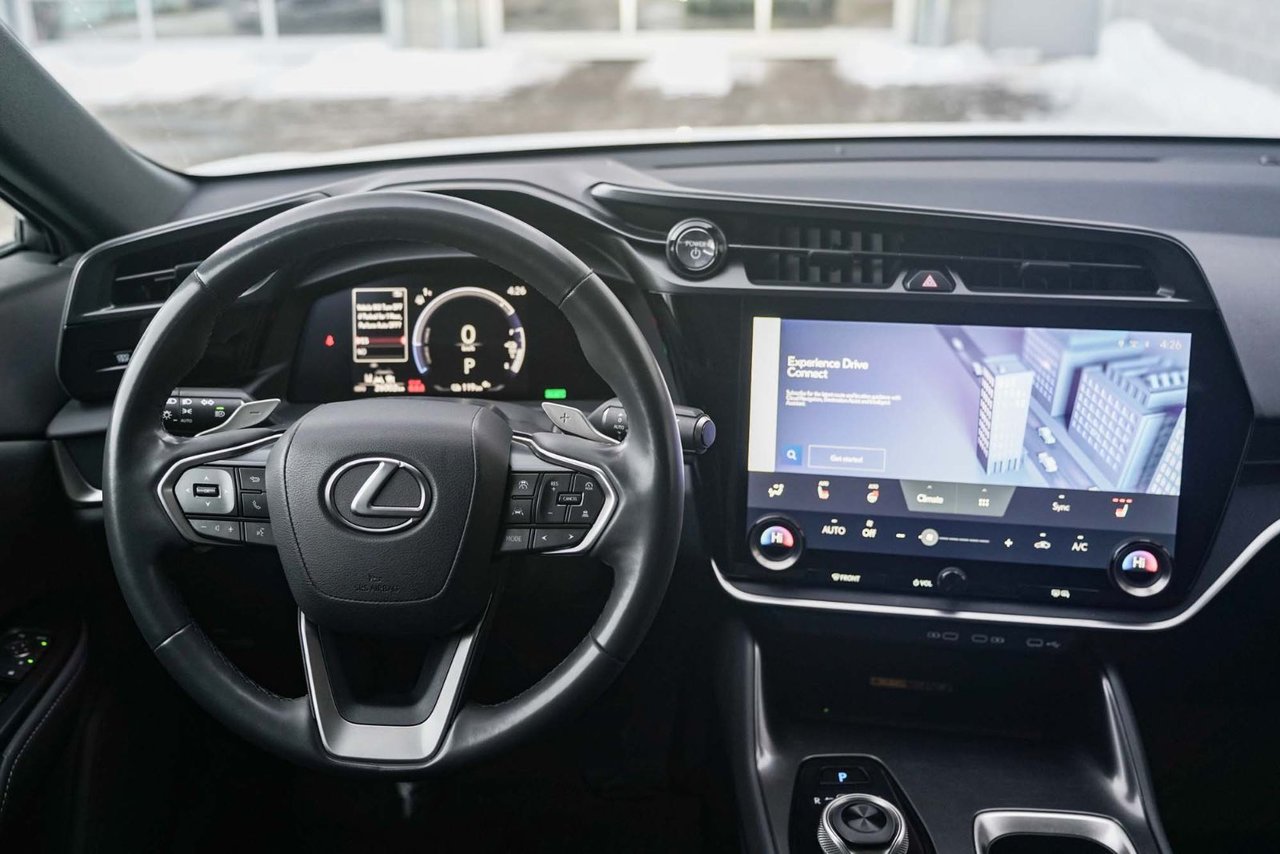 2023 Lexus RZ 450e DEMO SIGNATURE AWD DIRECT4 BAS KM COMME NEUF