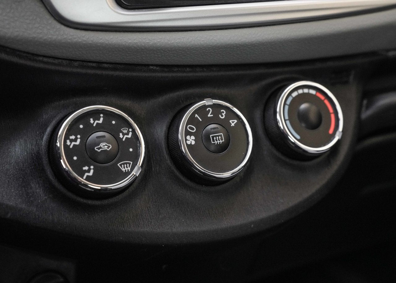 2013 Toyota Yaris CE