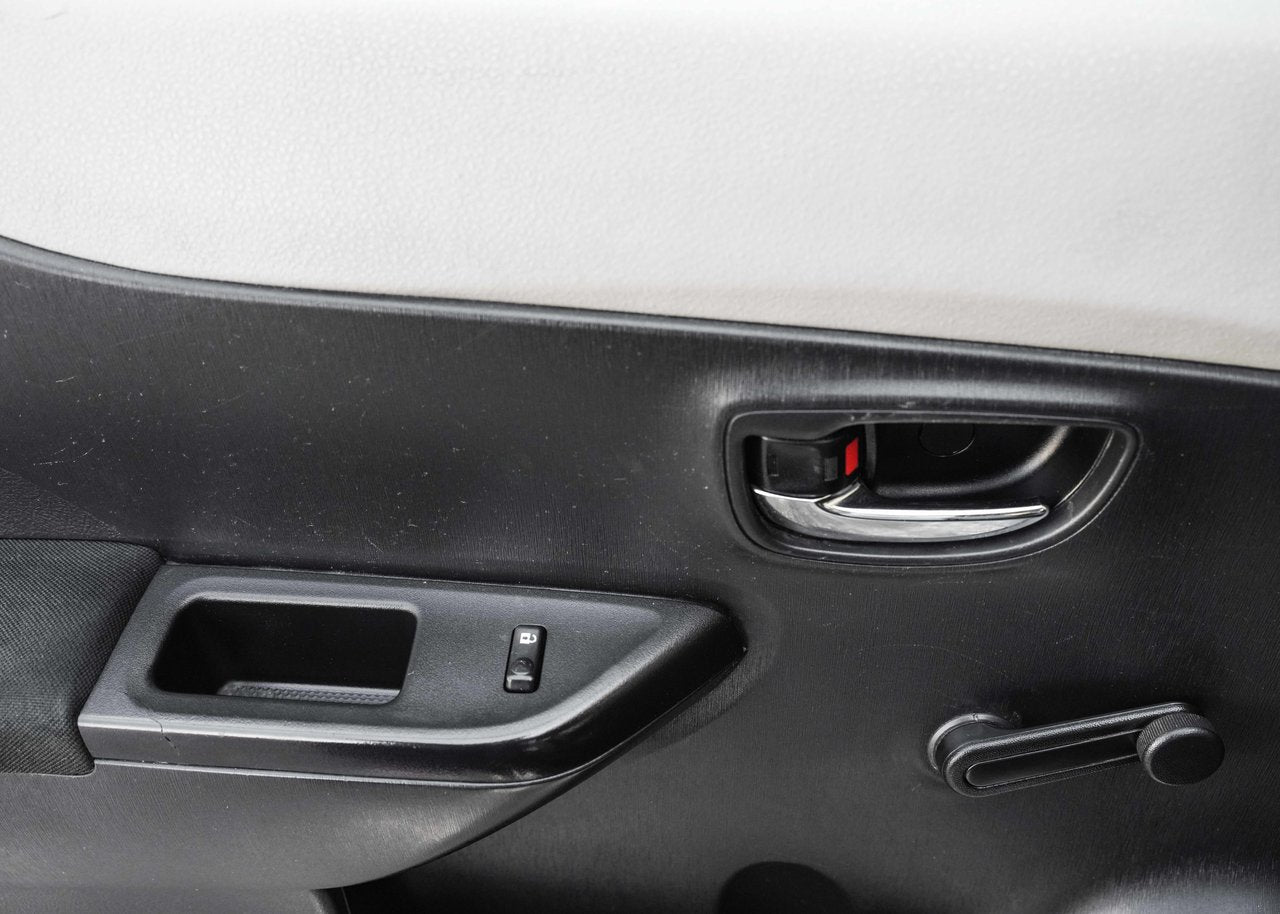 2013 Toyota Yaris CE