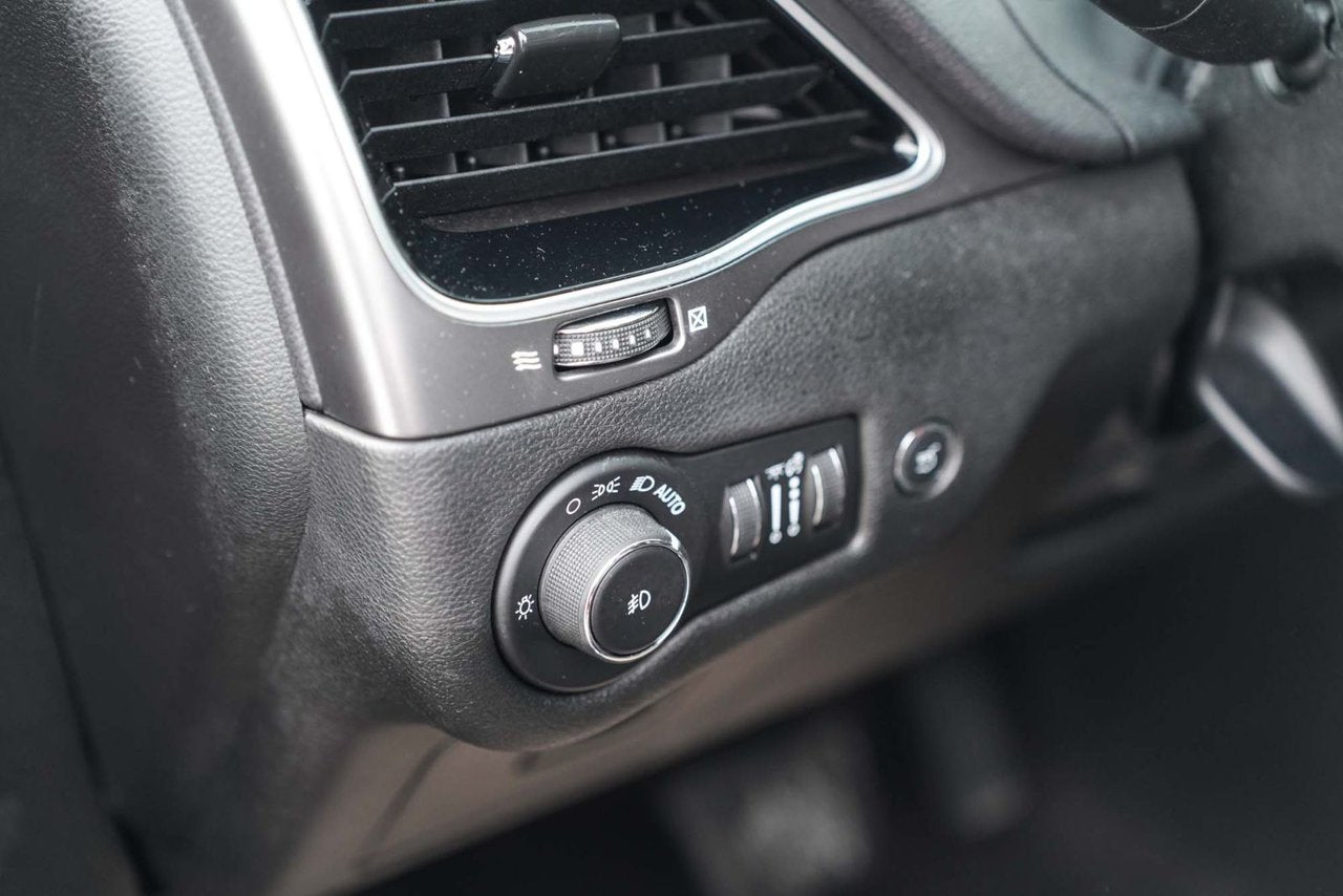 2019 Jeep Cherokee LIMITED V6 4WD; CUIR TOIT PANO NAV MAGS *GARANTIE*