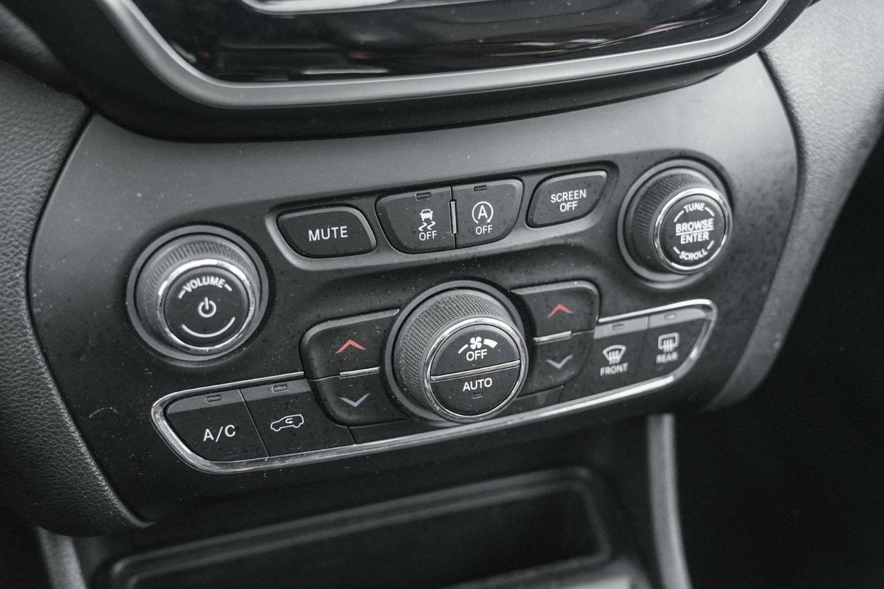 2019 Jeep Cherokee LIMITED V6 4WD; CUIR TOIT PANO NAV MAGS *GARANTIE*