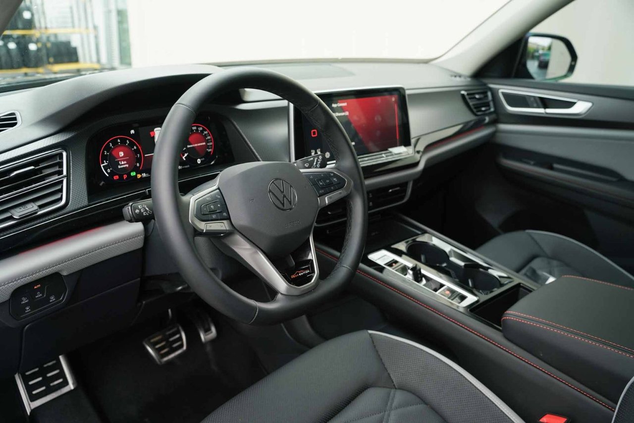 2025 Volkswagen Atlas Peak Edition