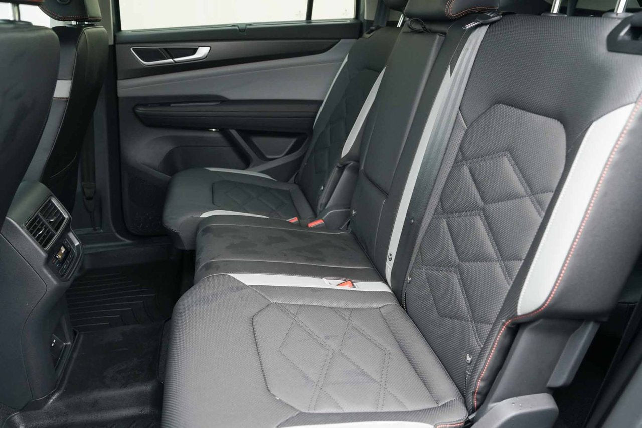 2025 Volkswagen Atlas Peak Edition