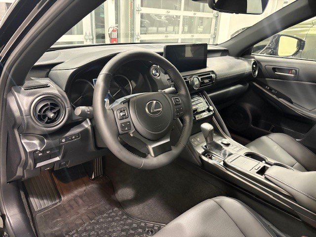 2025 Lexus IS IS 300, AWD LUXURY PACKAGE