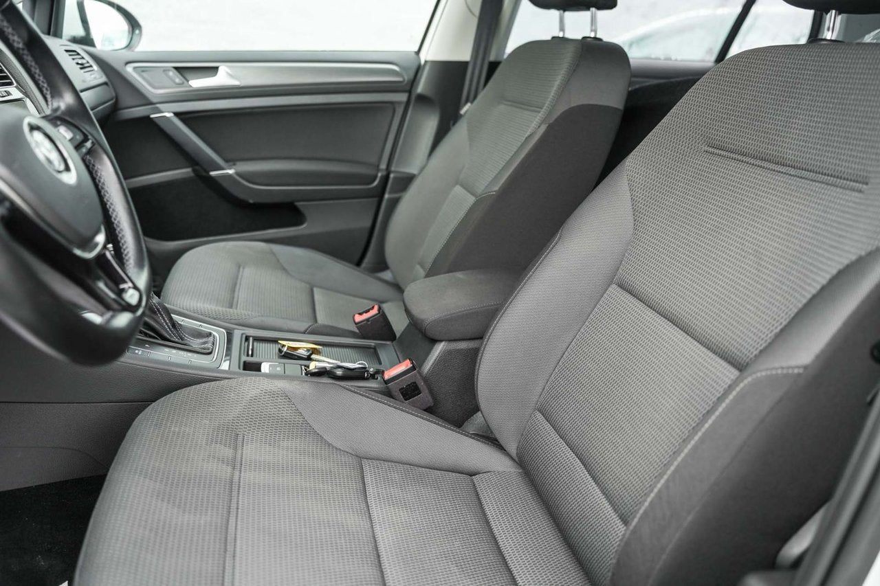 2020 Volkswagen e-Golf COMFORTLINE; A/C CAMERA SIEGES CHAUFFANT MAGS