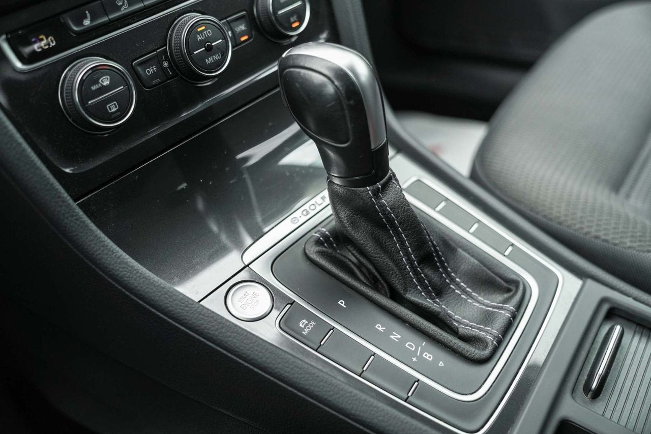 2020 Volkswagen e-Golf COMFORTLINE; A/C CAMERA SIEGES CHAUFFANT MAGS