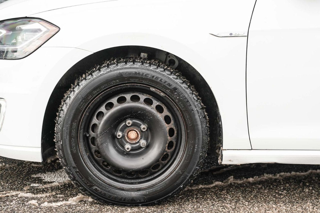 2020 Volkswagen e-Golf COMFORTLINE; A/C CAMERA SIEGES CHAUFFANT MAGS