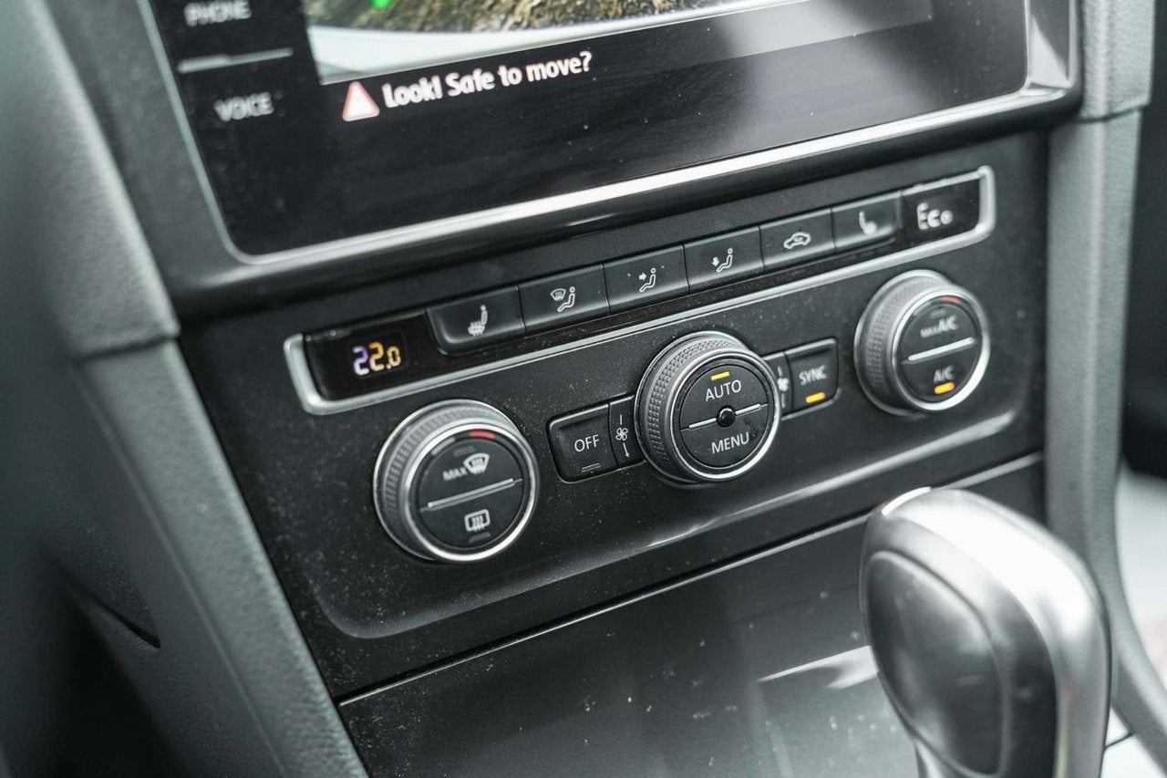 2020 Volkswagen e-Golf COMFORTLINE; A/C CAMERA SIEGES CHAUFFANT MAGS