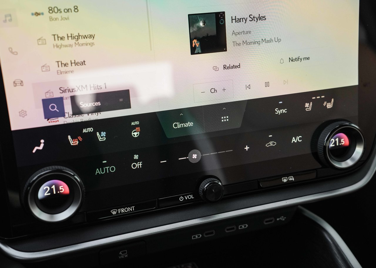 2026 Lexus RZ 450e Luxury