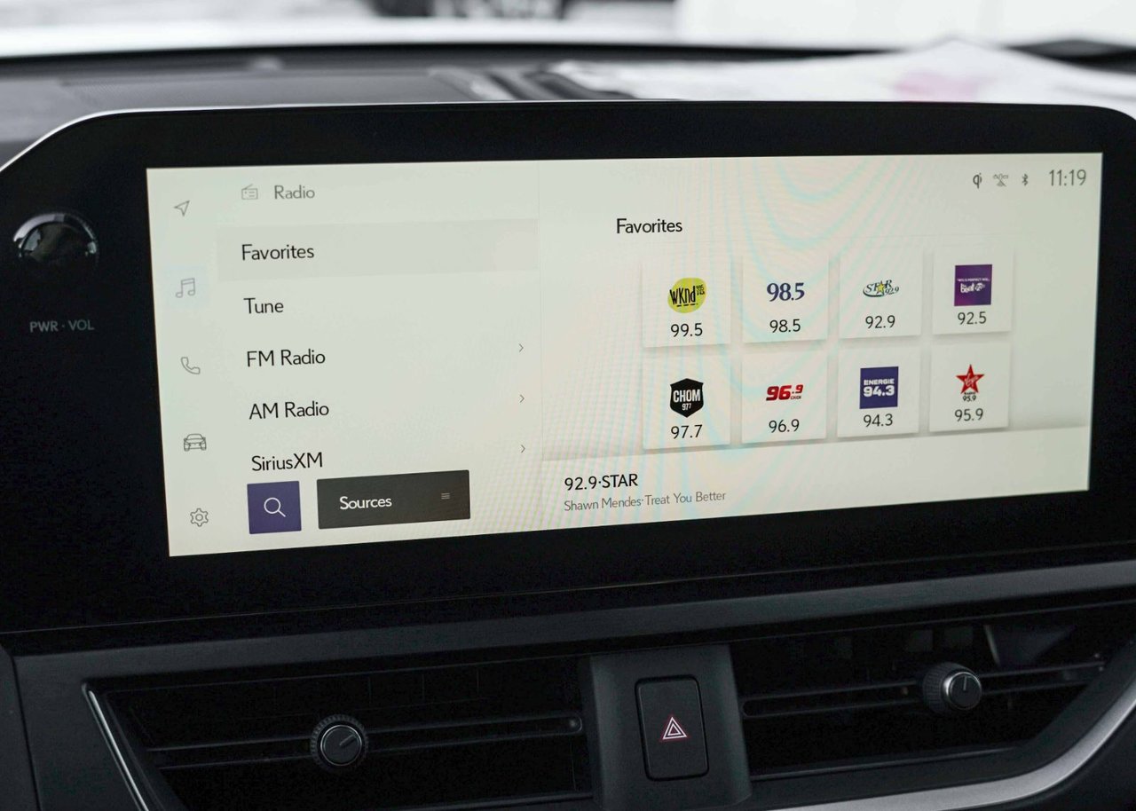 2025 Lexus UX 300h AWD F SPORT 2 CUIR ROUGE NAVI TOIT CARPLAY