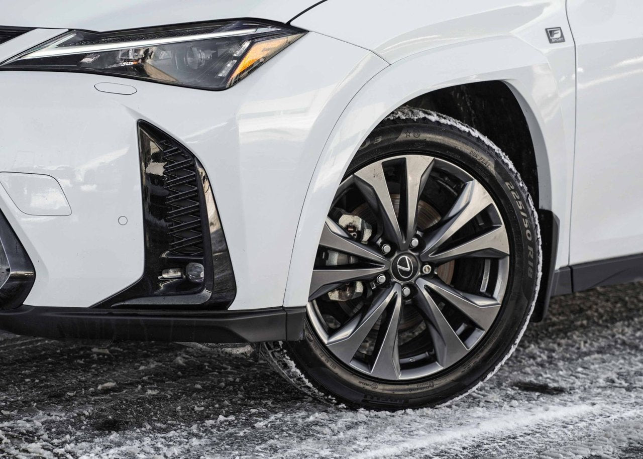 2025 Lexus UX 300h AWD F SPORT 2 CUIR ROUGE NAVI TOIT CARPLAY