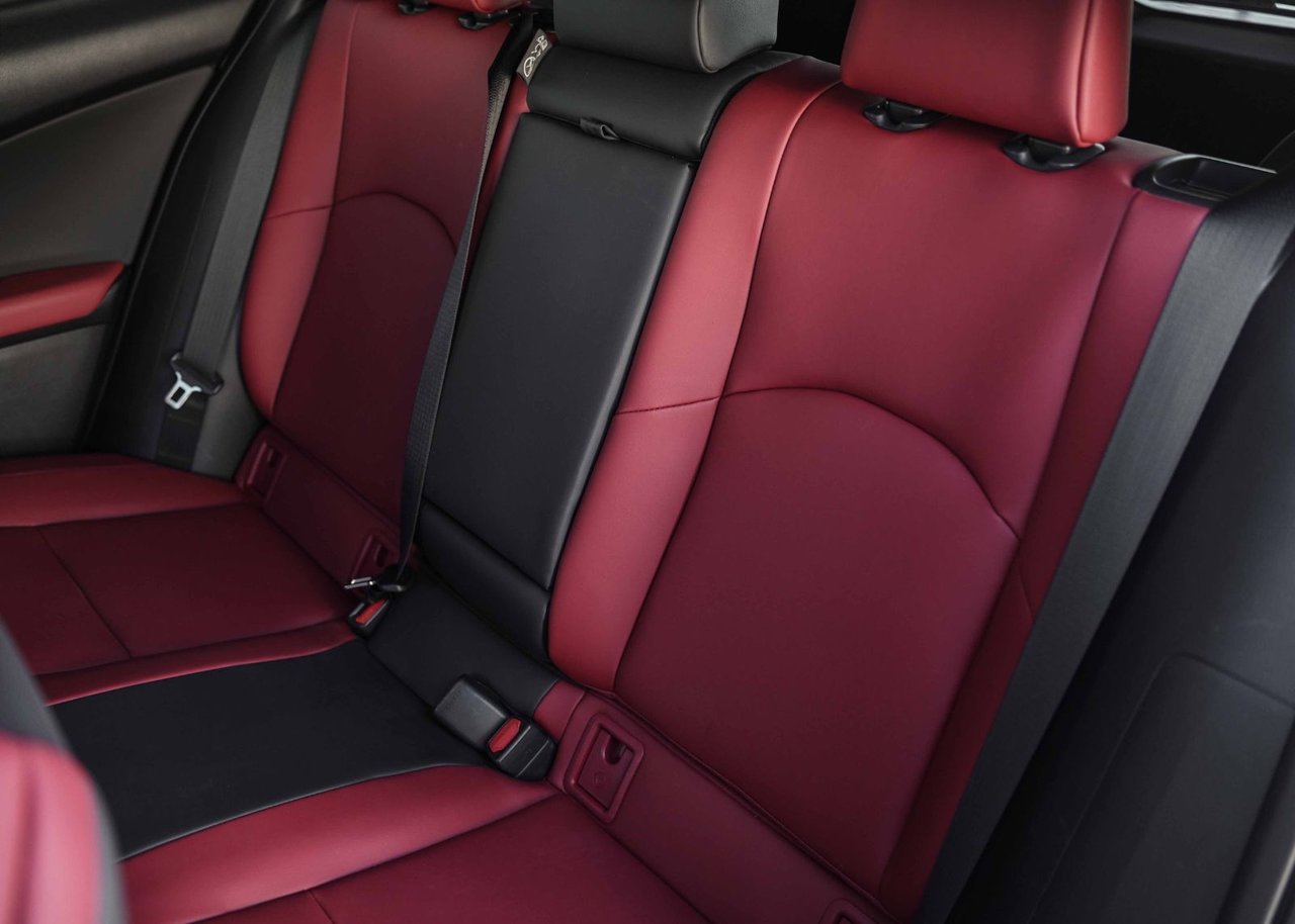 2025 Lexus UX 300h AWD F SPORT 2 CUIR ROUGE NAVI TOIT CARPLAY