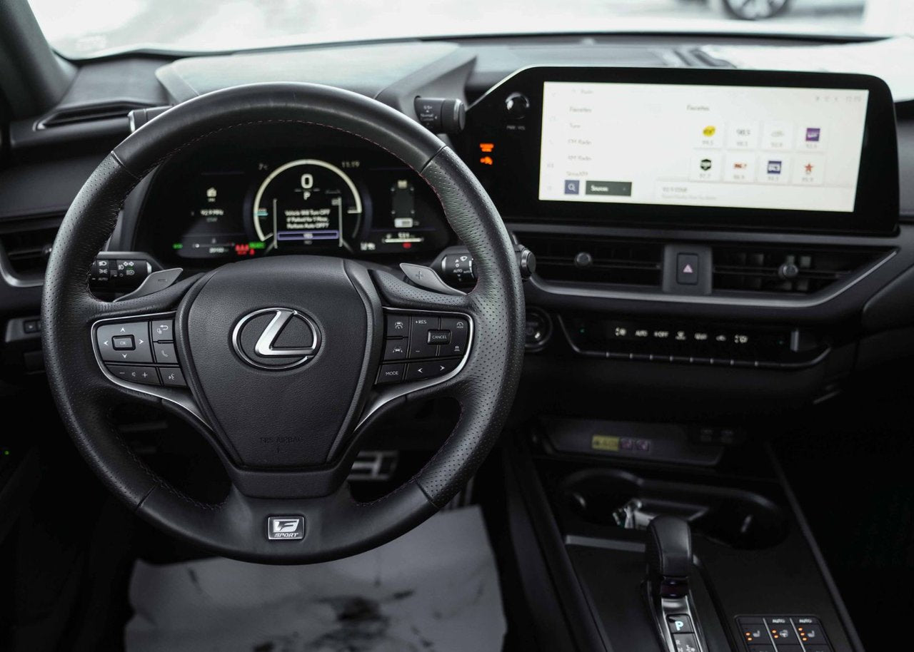 2025 Lexus UX 300h AWD F SPORT 2 CUIR ROUGE NAVI TOIT CARPLAY