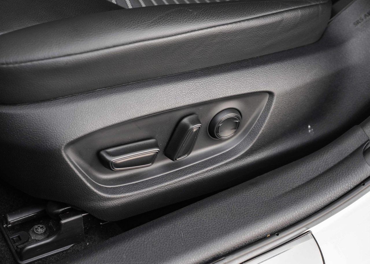 2023 Toyota Camry SE UP Hybrid