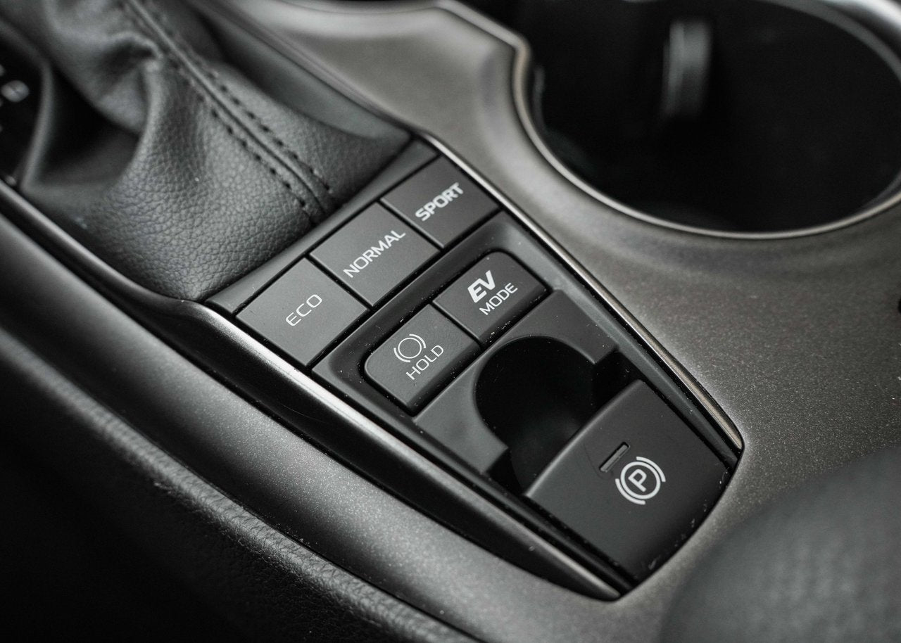 2023 Toyota Camry SE UP Hybrid