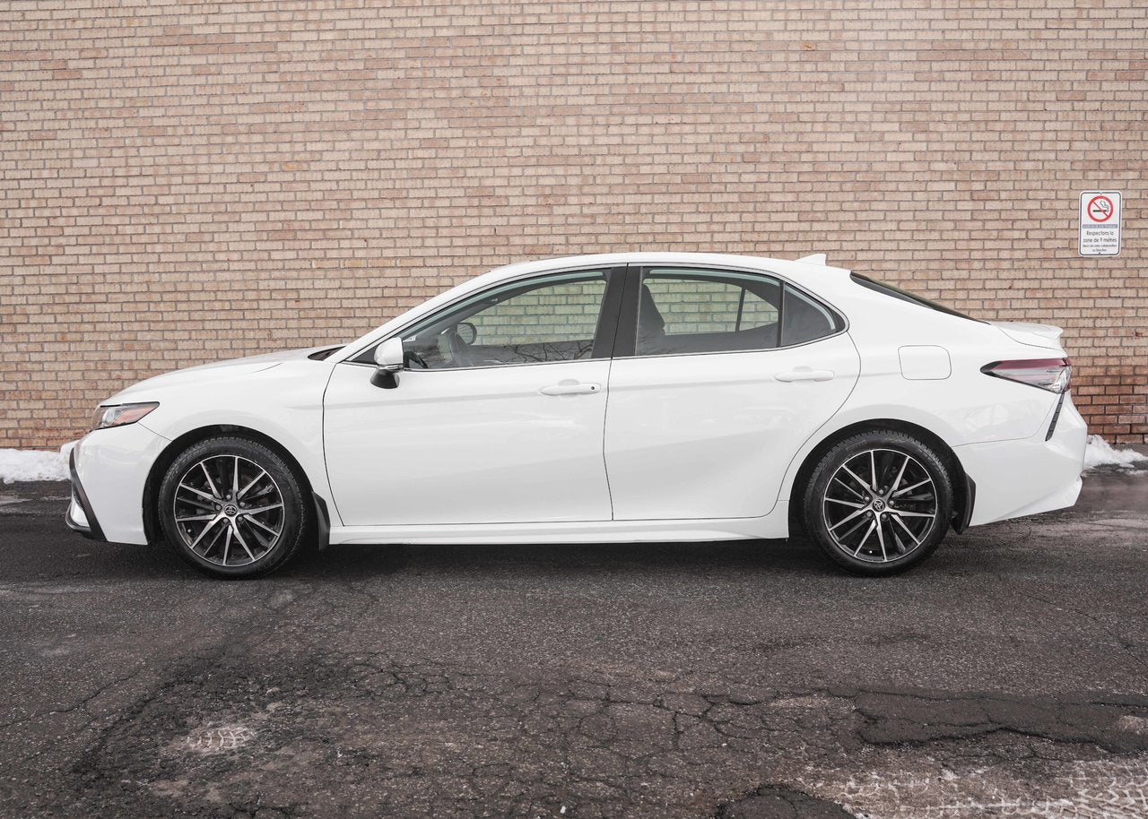 2023 Toyota Camry SE UP Hybrid