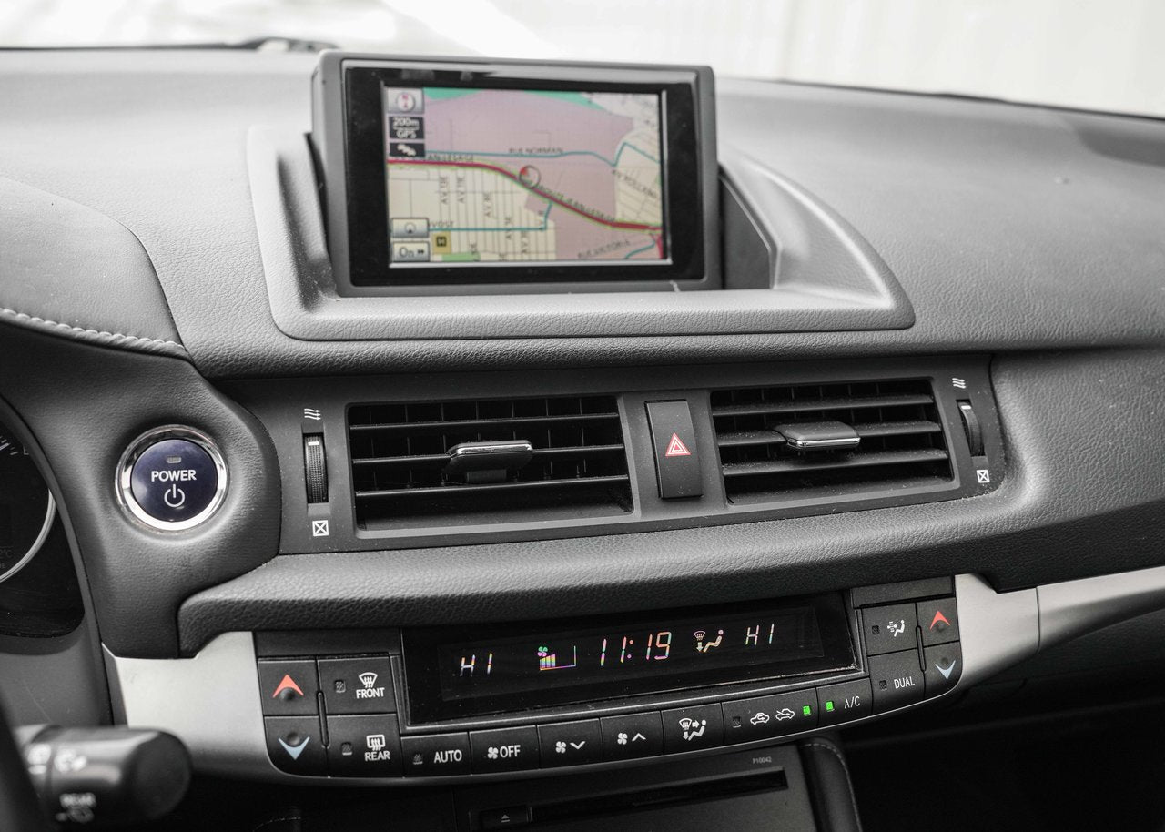 2011 Lexus CT 200h TECHNOLOGIE FWD; HYBRIDE CUIR TOIT NAV *GARANTIE*