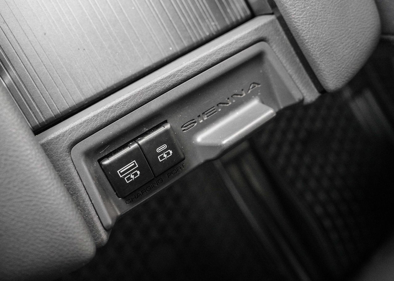 2022 Toyota Sienna XSE