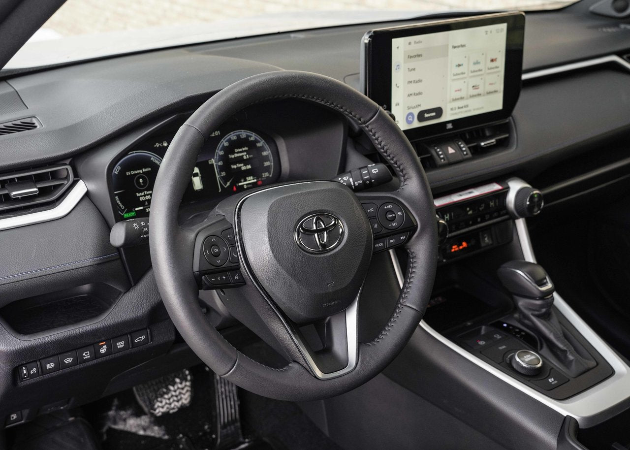 2025 Toyota RAV4 Hybrid XSE TECH