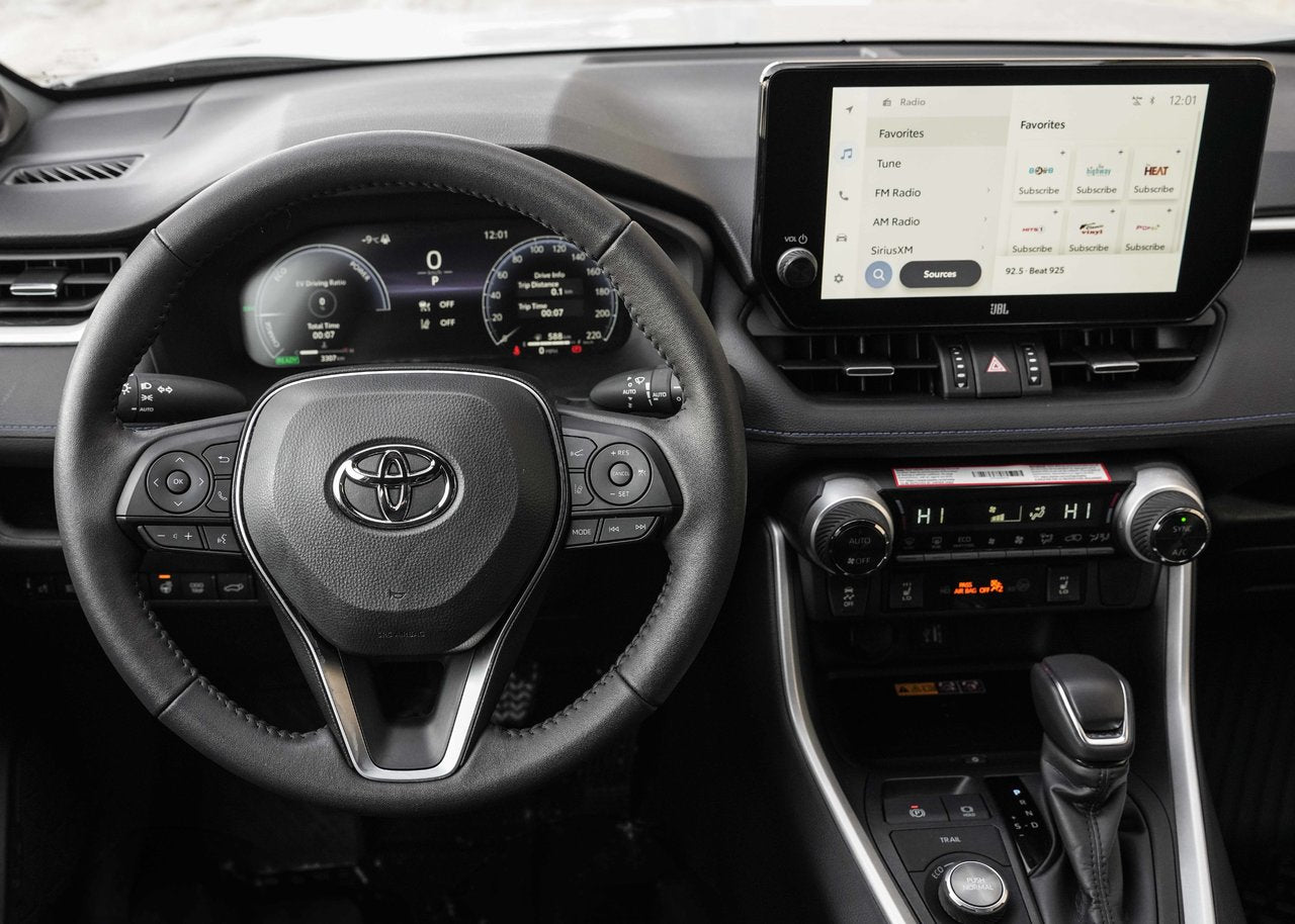 2025 Toyota RAV4 Hybrid XSE TECH