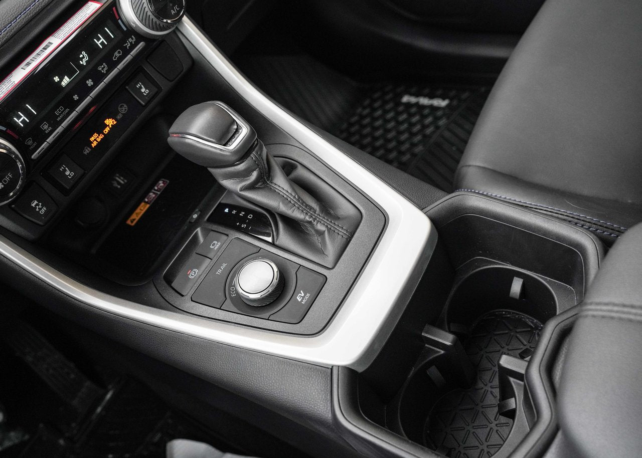 2025 Toyota RAV4 Hybrid XSE TECH