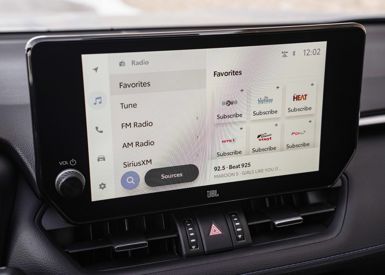 2025 Toyota RAV4 Hybrid XSE TECH